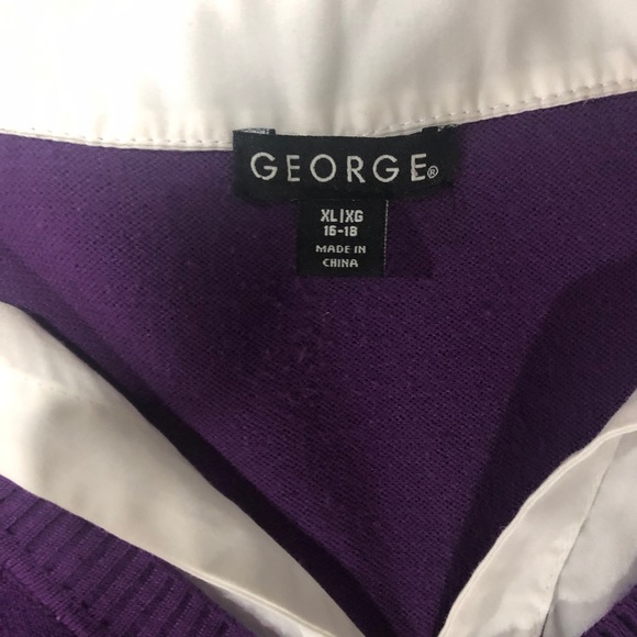 Fuchsia sweater with faux white collar - Picture 5 of 7